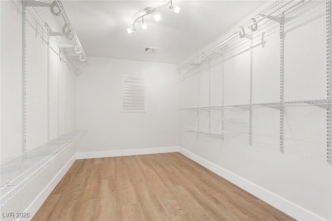 Building Photo - 802 Warwick Castle Dr