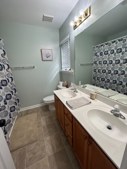 Building Photo - 169 Marquis Ct