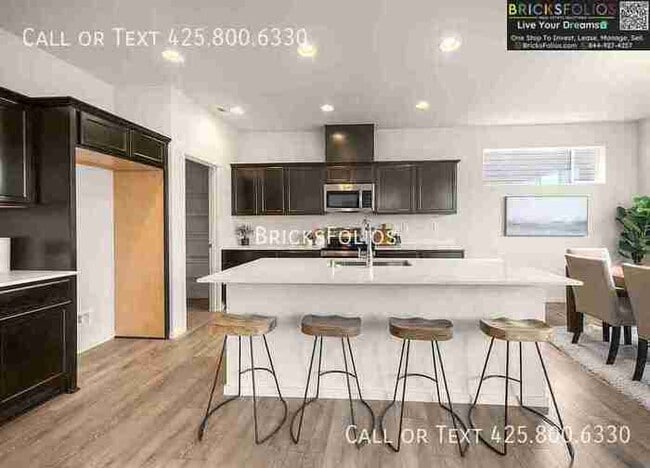 Building Photo - Brand-New Comfort Meets Everyday Convenience