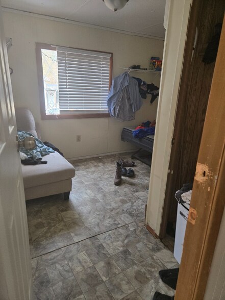 Building Photo - 1075 Sweeten Creek Rd