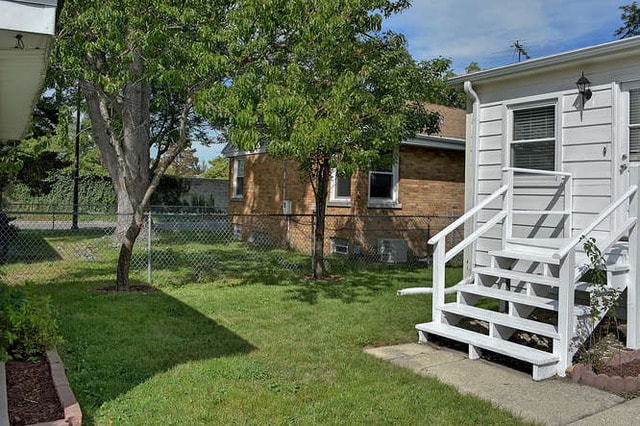 Building Photo - 2140 Dobson St