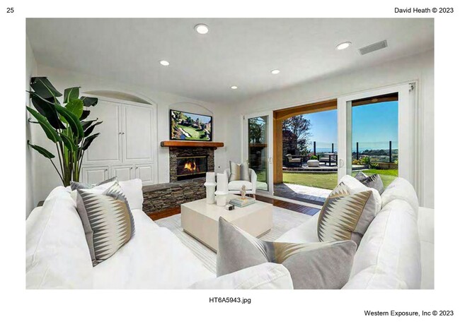 Building Photo - Stunning 4 Bedroom 3 Bath Newport Coast Ho...