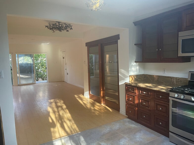 Building Photo - 8547 Airdrome St