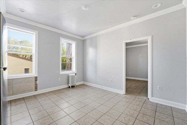 Building Photo - 3-5 Potter Pl