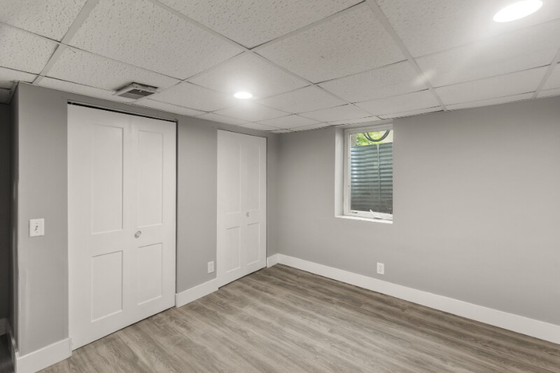 Building Photo - 1714 N Vincent Ave