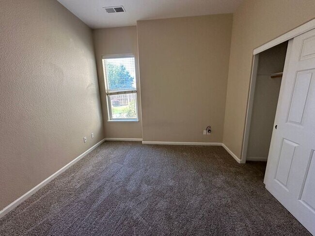 Building Photo - 1631 Caliterra Way