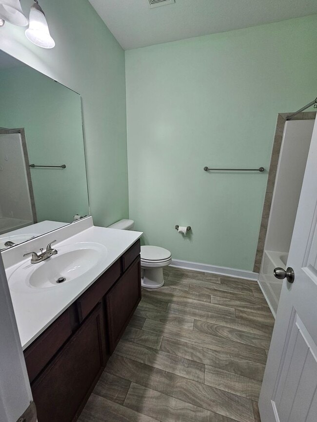 Building Photo - 4 Bedroom Home in Jacksonville