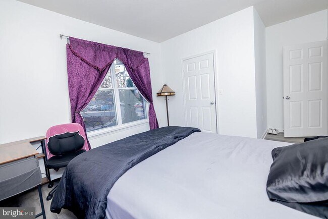 Building Photo - 11373 Aristotle Dr