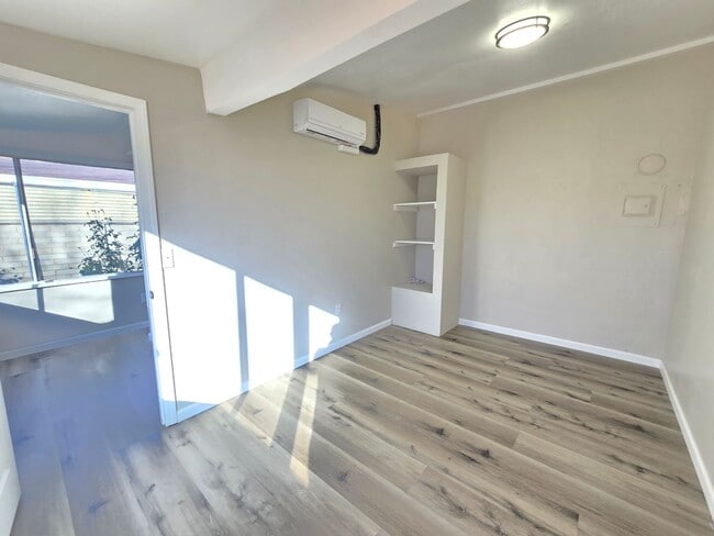 Building Photo - 44309 Date Ave