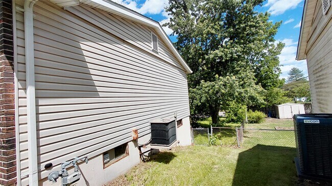 Building Photo - 1529 Codorniz Ln