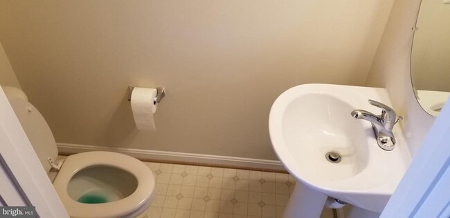 Building Photo - 5503 Sacramento Mews Pl