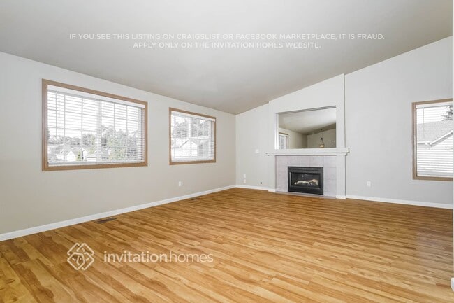 Building Photo - 17407 17th Ave E