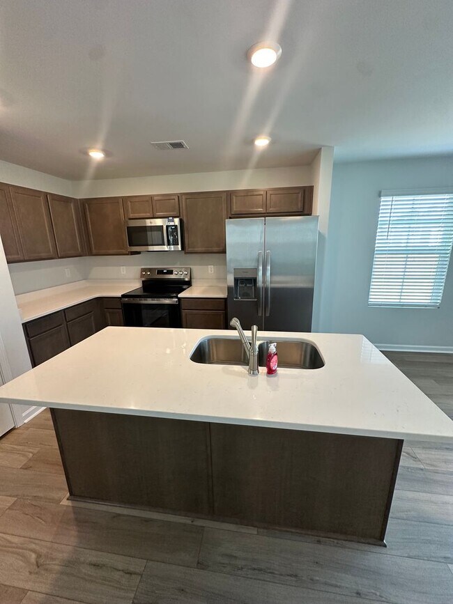 Building Photo - 926 Lodgepole Ln