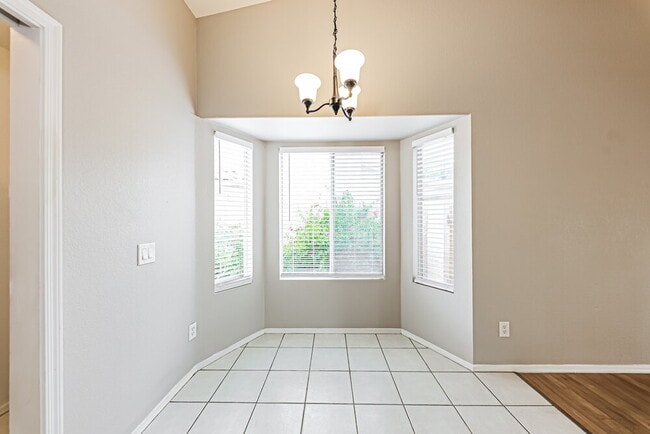 Building Photo - 19949 N 75th Dr