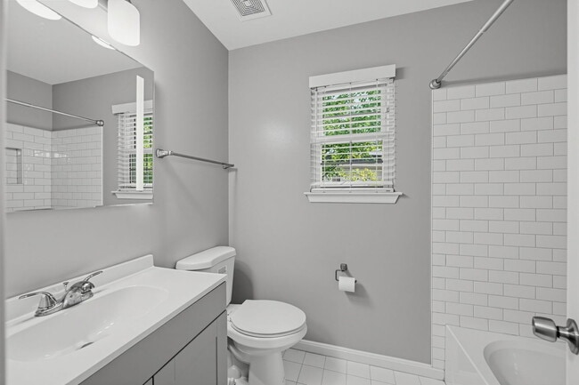 Building Photo - 7108 Meadow Green Terrace