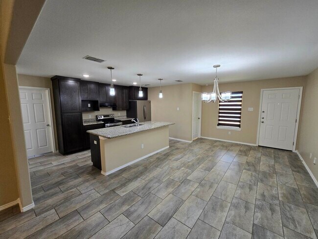 Building Photo - 5821 Doctorado Dr