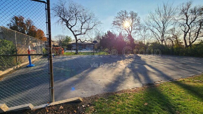 Building Photo - 2331 Ogden Ave