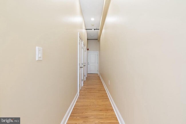 Primary Photo - 2029 Walnut St