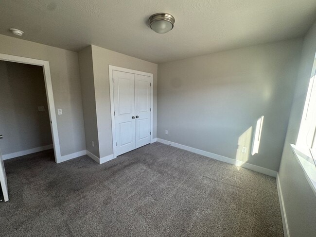 Building Photo - 263 E 3100 N