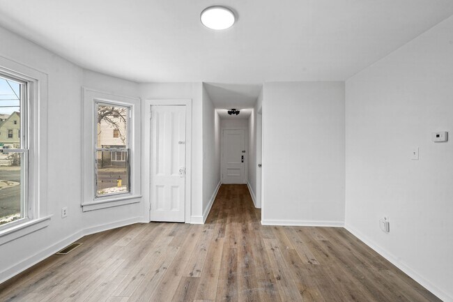 Building Photo - 66 Endicott Ave