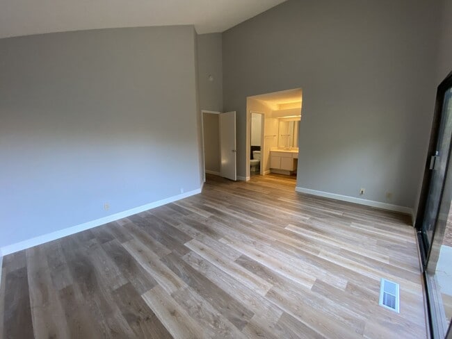 Building Photo - ALMADEN VALLEY - Spacious single story home with fenced yard, great location