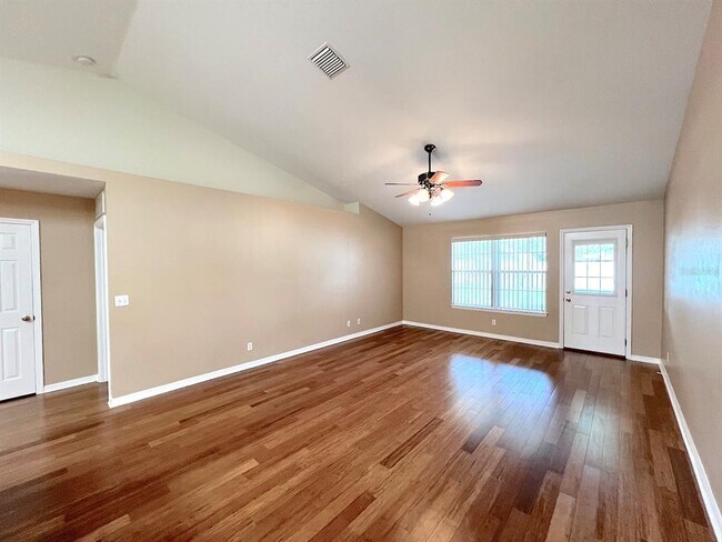 Building Photo - 70 Pheasant Dr