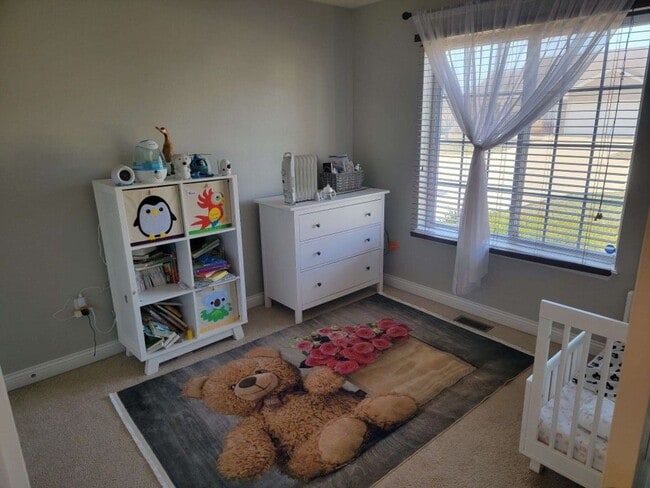 Building Photo - 230 Settlers Pass