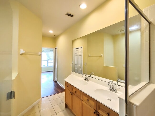 Building Photo - 300 Via Castilla