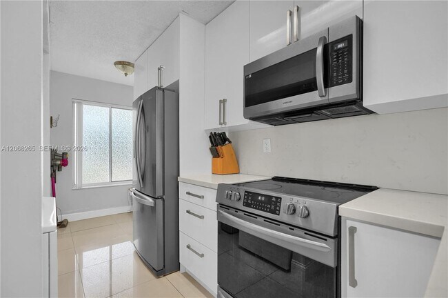 Building Photo - 13946 SW 91st Terrace
