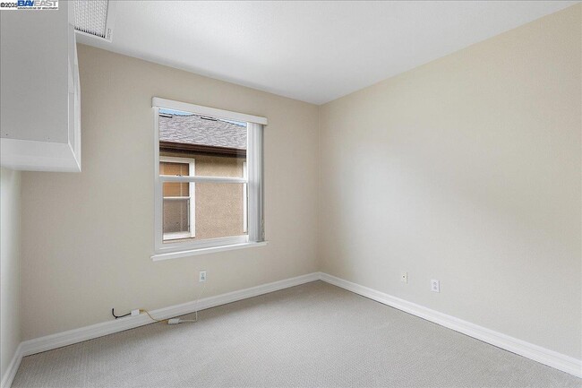Building Photo - 3 Cerruti Ct