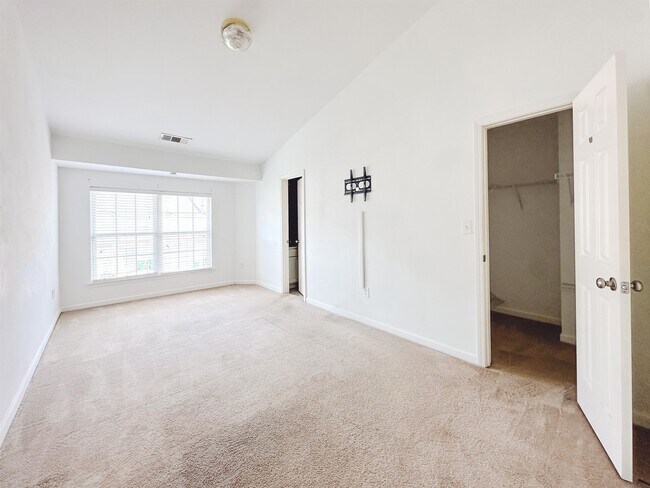 Building Photo - 3247 Hidden Cove Cir NW
