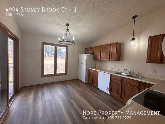 Building Photo - 4904 Stoney Brook Ct