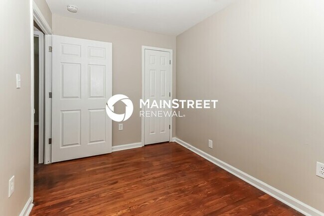 Building Photo - 2 Bedroom Pet-Friendly Home in Louisville,...