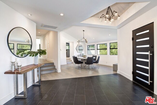 Building Photo - 3712 Berry Dr