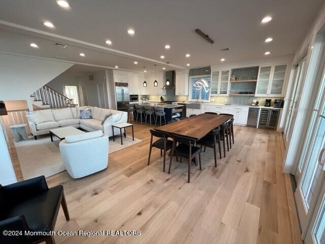 Building Photo - 3632 Ocean Terrace