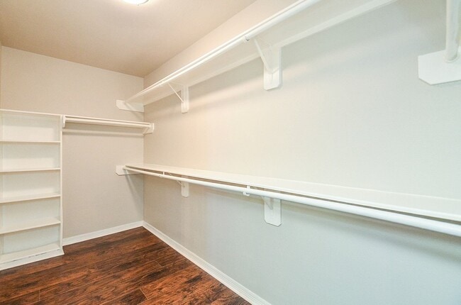 Building Photo - 6146 Rocky Nook Dr