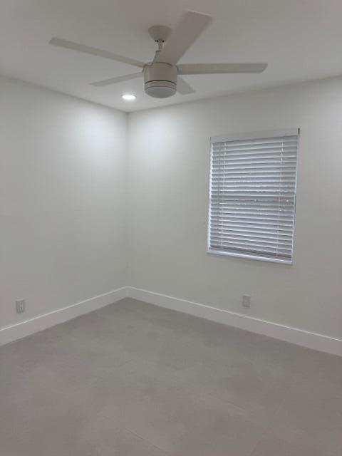 Building Photo - 9743 Saddlebrook Dr