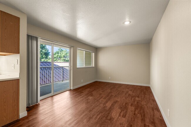 Interior Photo - Newland Apartments