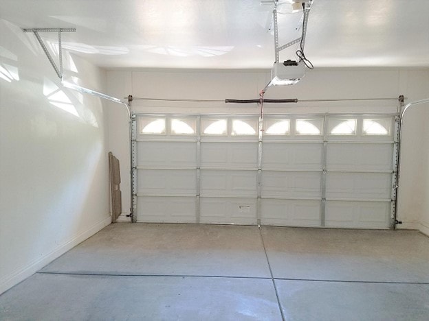Building Photo - 4166 E Betsy Ln