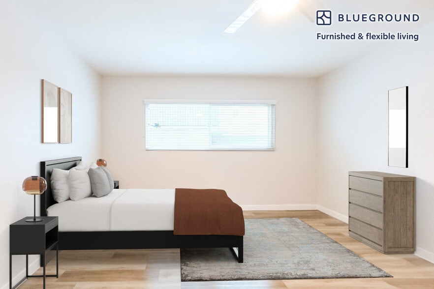 Building Photo - 21107 Amie Ave