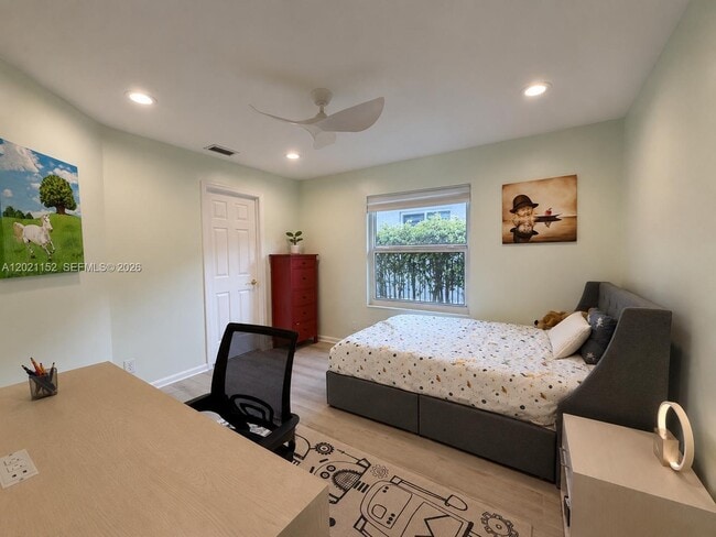 Building Photo - 2616 Oakbrook Ct