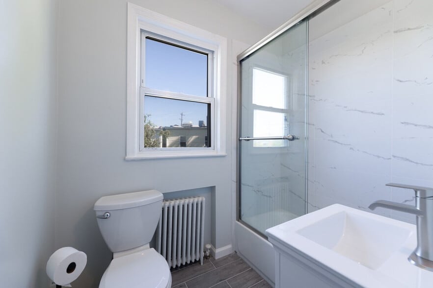 Building Photo - 1501 17th St SE