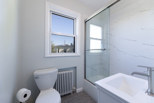 Building Photo - 1501 17th St SE