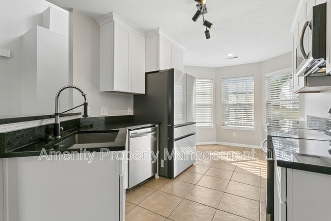 Building Photo - 321 Warwick Landing Pkwy