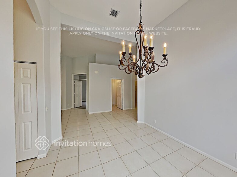 Building Photo - 213 Palm Cir