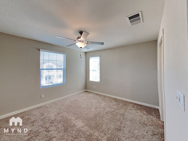 Building Photo - 4086 Southampton St