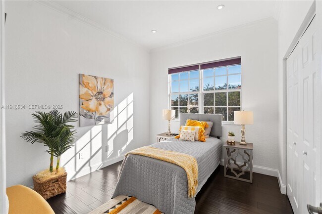 Building Photo - 5850 Hampton Hills Blvd