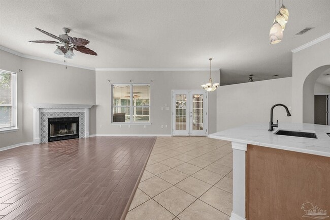 Building Photo - 2491 Parkridge Dr