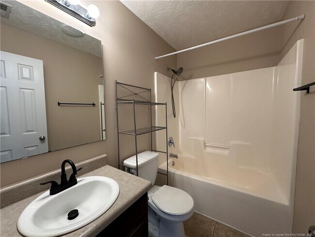 Building Photo - 2120 St Nicholas Dr