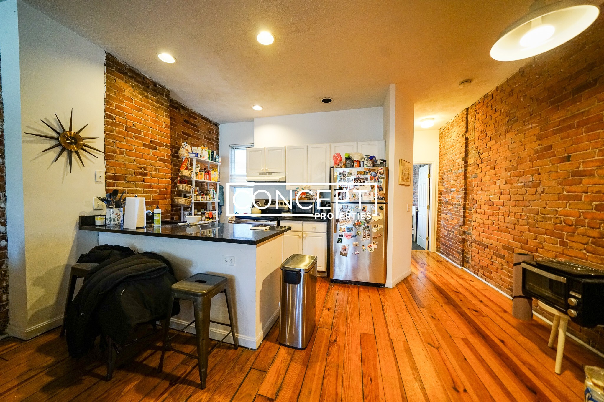 Building Photo - 216 Hemenway St